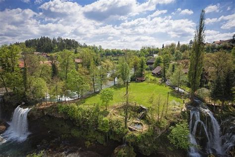 SLOVIN UNIQUE - RASTOKE (Slunj) - B&B Reviews, Photos, Rate Comparison ...