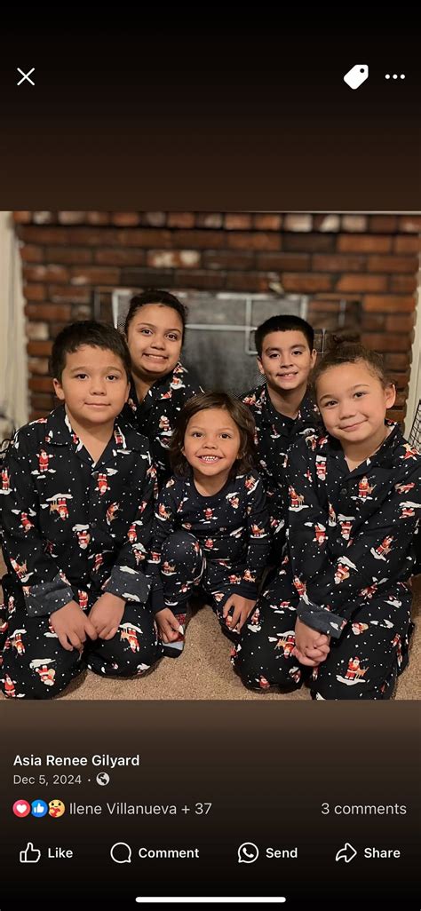 Valerie(8),Phillip(8) & Phoenix(4)., Round Table Pizza (1300 N 40th Ave ...