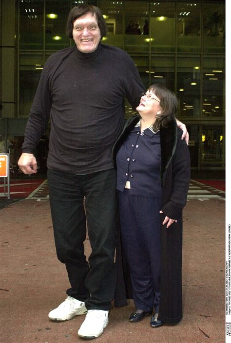 Photo : Richard Kiel et son épouse Dianne à Londres en 2002. - Purepeople