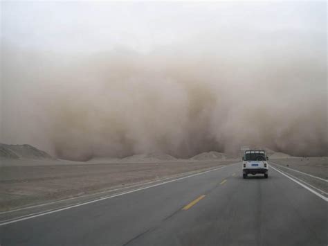 飓风黄沙遮天蔽日的沙尘暴是从哪来的? 沙尘暴带来的不仅仅是灾害