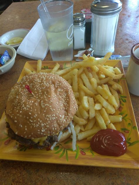 Noni's Sherwood Grille menus in Detroit, Michigan, United States