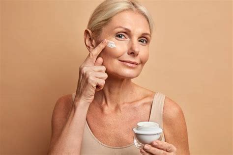Wrinkle-Free 30s: Anti-Aging Insider Tips to Turn Back the Clock!