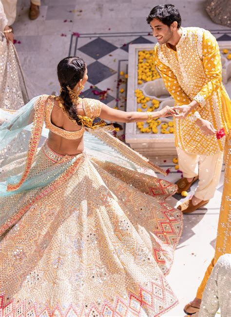 Abhinav Mishra presents his couture collection Rang Rangeeli