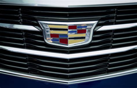 Cadillac Logo - LogoDix