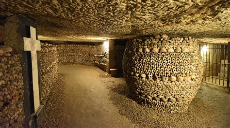 Why Were The Catacombs Built : A brief history of the Catacombs of ...