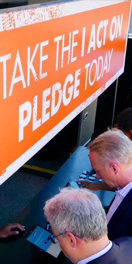 Committee Pledge 的图像结果