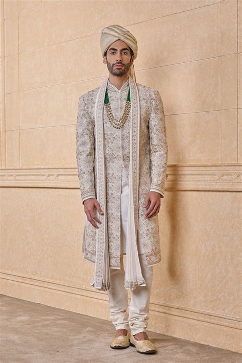 Buy Men's Wedding Wear, Sherwanis, Kurtas & Accessories at Tasva