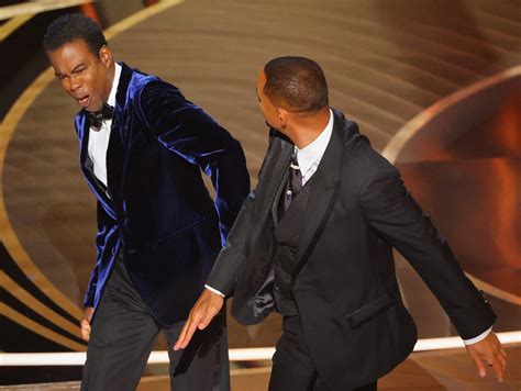 OSCARS SMACKDOWN: Will Smith slaps Chris Rock onstage | Toronto Sun