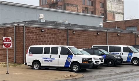 Jail fracas fallout: GRDA drops Lighthorse cards, tribes toss task ...