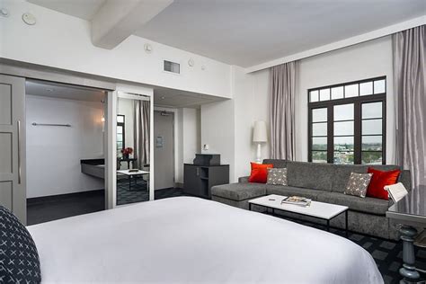 PADRE HOTEL (Bakersfield) - Hotel Reviews, Photos, Rate Comparison ...