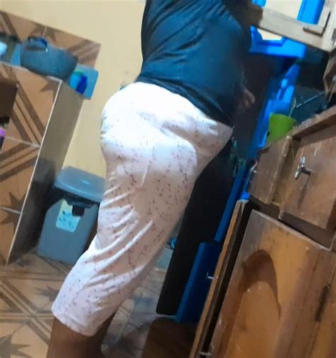 Hermosa colombiana de gran culo acepta que nuestra primera cita sea cogiendo
