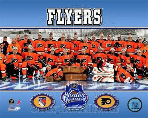 Philadelphia Flyers - 2012 NHL Winter Classic 8x10 Team Photo : Amazon ...