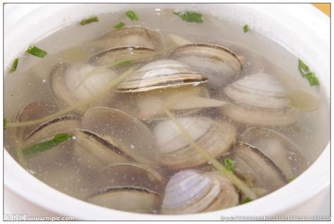 美食推荐：肉丝豆芽，鲜香扇贝，蛤蜊味增汤的做法