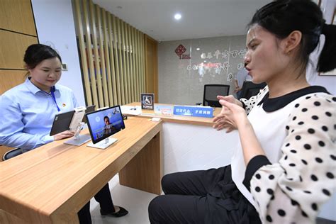杭州市手语姐姐实时在线翻译系统 实现公共服务无障碍
