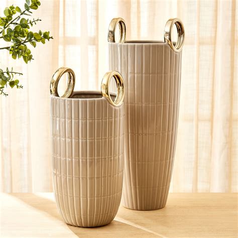 Buy Splendid Homeshores Ceramic Vase from Home Centre at just INR 3599.0