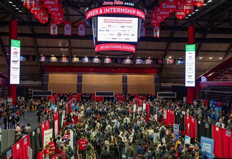 LFW? Head to the Spring Career and Internship Fair on April 26 ...