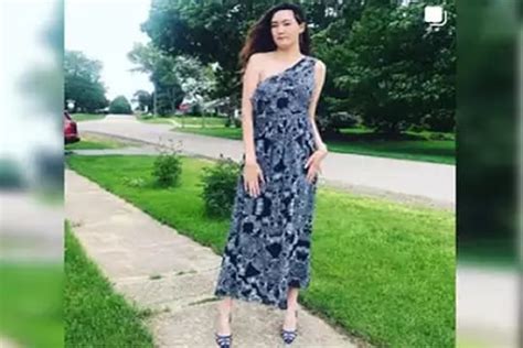 ये है दुनिया की सबसे लंबी टांगों वाली महिला, लंबाई है 6 फुट 9 इंच ...