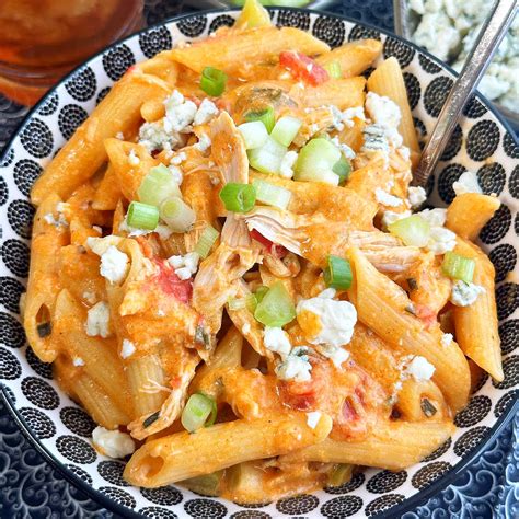 Buffalo Chicken Pasta - Foodtastic Mom