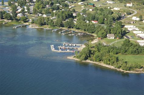 Fishers Point Mobile Park in Fishers Landing, NY, United States ...