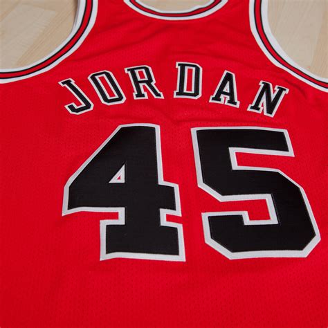 Chicago Bulls Michael Jordan 1994-95 Road 45 Authentic Jersey By ...