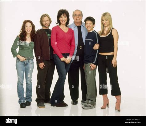 8 SIMPLE RULES John Ritter AMY DAVIDSON Stock Photo - Alamy