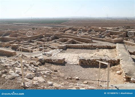 Tel Beer Sheva National Park Ruins, Israel Stock Photo - Image of ...