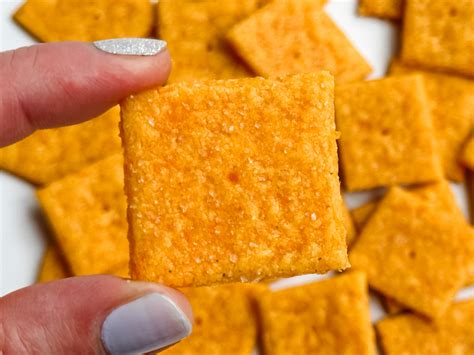Hidden Veggie Gluten Free Cheezits (only 4 ingredients) - Healthy Holme