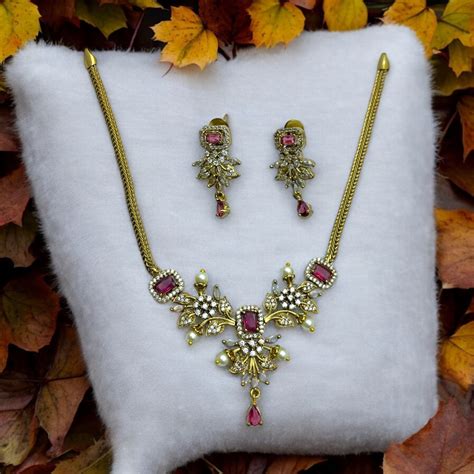 Roshini Ruby Pearl Necklace Set – Krystal Jewels