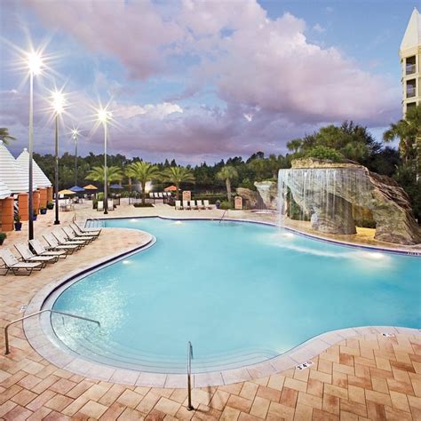Hilton Grand Vacations Club SeaWorld Orlando Pool: Pictures & Reviews ...