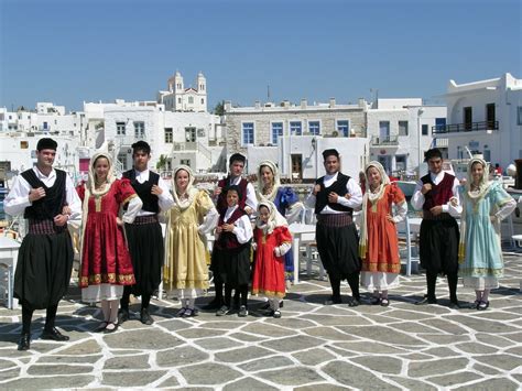 Traditional Greek Dress | Greece culture, Ancient greece clothing ...