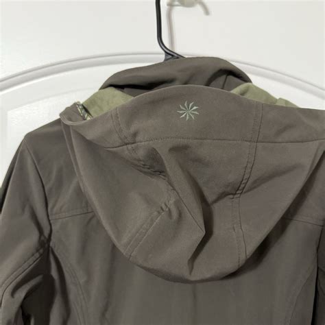 Athleta Shelter Cove Soft Shell Rain Jacket Size Smal… - Gem