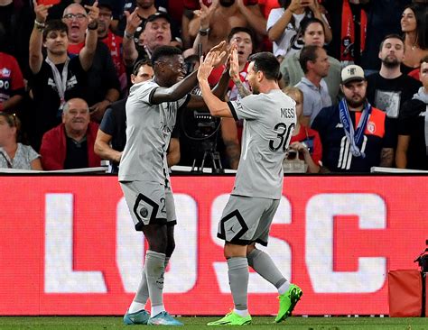 Lionel Messi Generates Build Up, Scores PSG's Second Goal vs. Lille