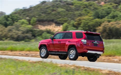 Photos Toyota 4Runner 2016 - 2/3 - Guide Auto