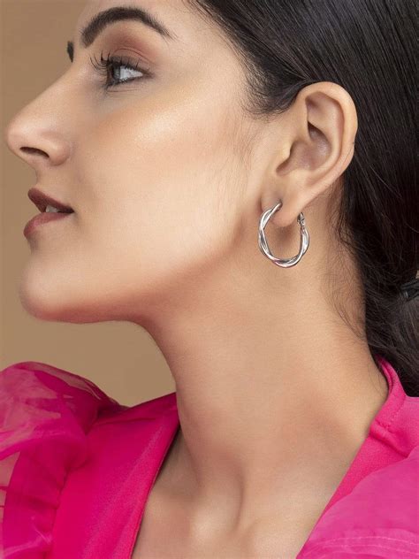 Tokyo Talkies X rubans Set of 2 Hoop Earrings. – Rubans