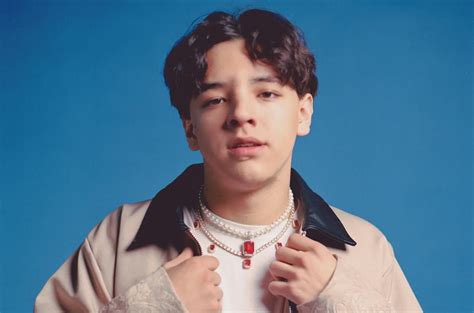 UNA SEMANA (Lyrics in English) - Xavi (MX)