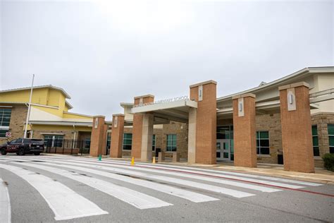 Lake Travis ISD faces $1.5 million lawsuit over peanut allergy incident ...