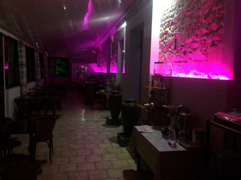 HOTEL LE LYS D'OR (Vauvert) - Hotel Reviews, Photos, Rate Comparison ...