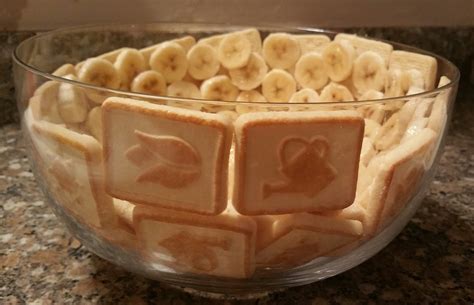 Not Yo' Mama's Banana Pudding - Simple Brunch Ideas