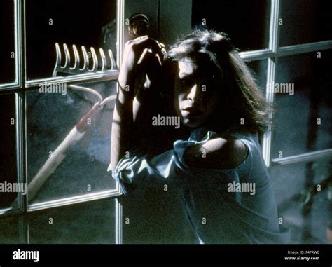 Jamie Lee Curtis / Halloween / 1978 directed by John Carpenter [Compass ...