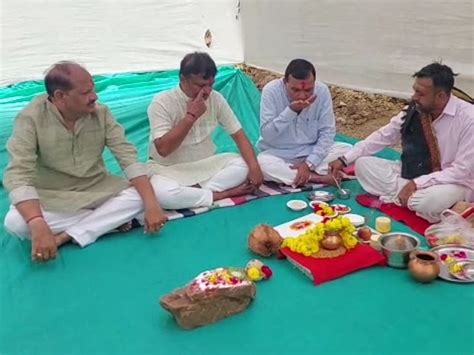 The work of two overbridges to be built in Godhra city was inaugurated ...