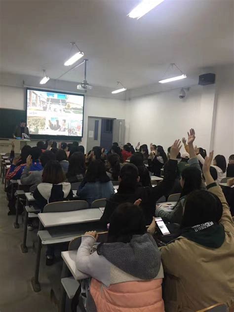 留学宣讲会 - 精彩图片 - 大连外国语大学出国留学项目招生网