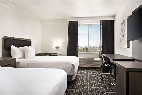 La Quinta Inn & Suites by Wyndham Hesperia Victorville | Hesperia, CA ...