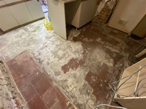 Removing Screed and Adhesive from Quarry Tiles in Godmanchester ...
