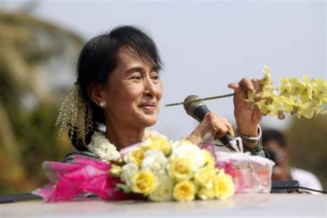 Aung San Suu Kyi Enters Parliament - IBTimes India