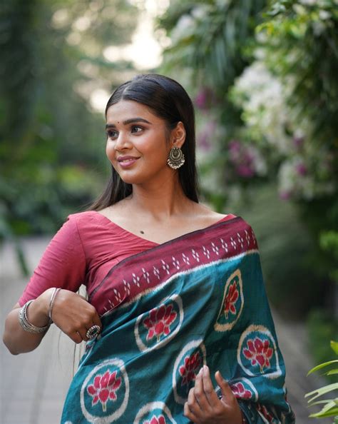 Kamalini Handwoven Saree | Atulya Karigari – Atulyakarigari