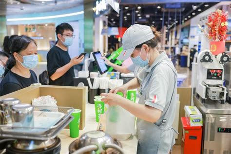 杭州蓝韵网络 | Prada 在上海开菜市场了！ - 知乎