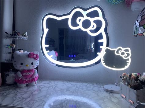 HELLO KITTY LED MAKEUP MIRROR - munimoro.gob.pe