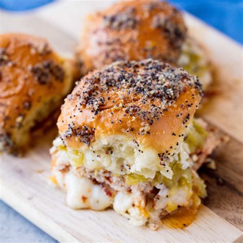 Turkey And Cheese Sliders On Hawaiian Rolls at Gwendolyn Samuels blog