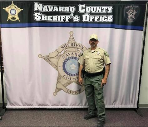 Deputy Farmer successfully completes Patrol Field Training Program (10 ...