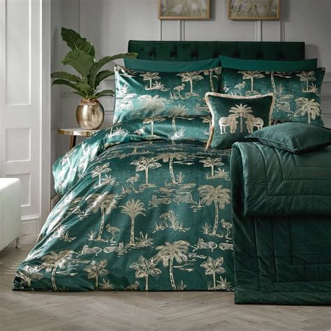 Laurence Llewelyn-Bowen - Oasis - Velvet Duvet Cover Set - Super-King ...